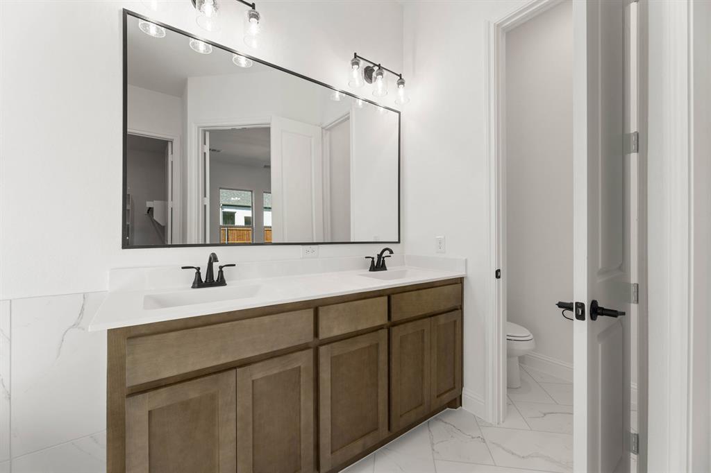 Country Lakes - Residential