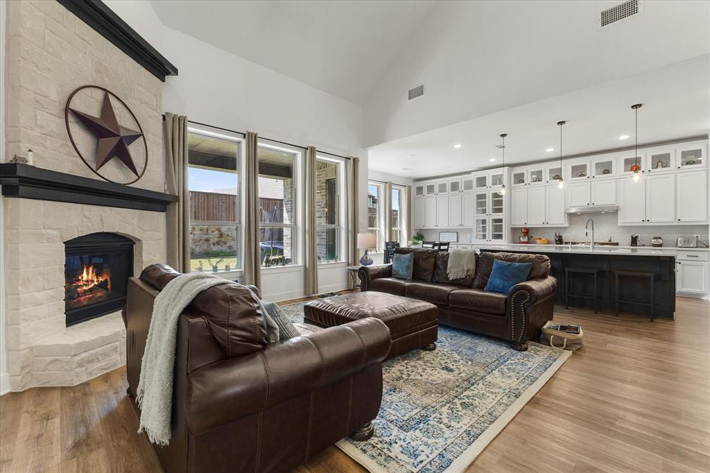 1819 Moscatel Lane