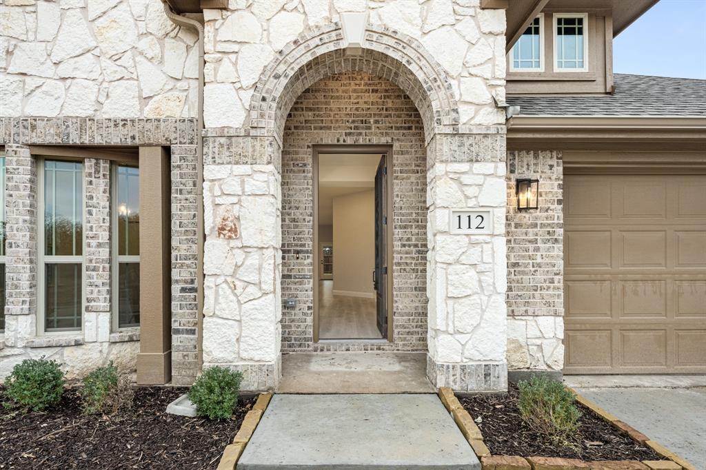 112 Saddlewood Trail