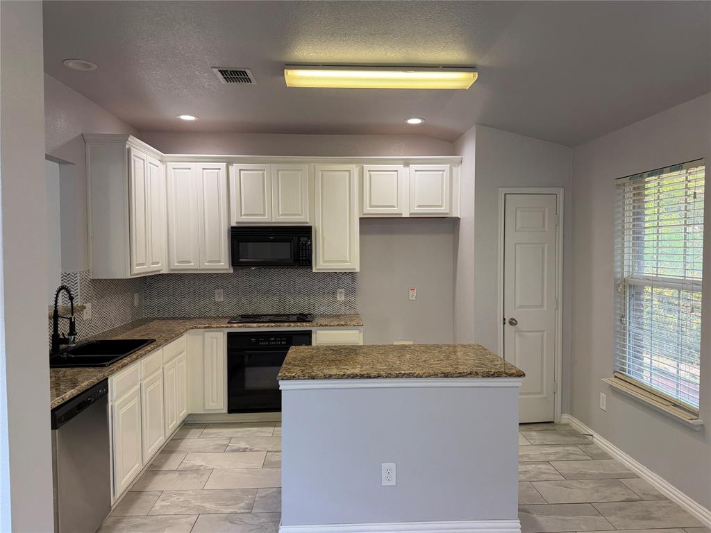 2525 Creek Villas Drive