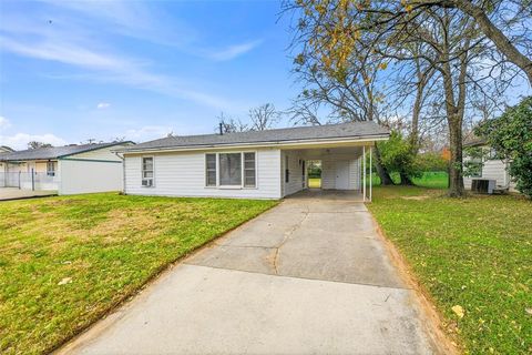 1808 Mccormick Street Denton TX 76205