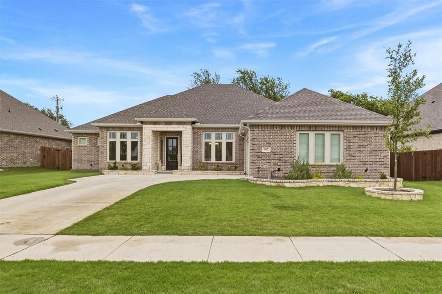 STOP SCROLLING – Your Dream Home is HERE! 
This brand NEW 2024 home in Kentsdale Farms is the one you’ve been waiting for! Featuring 4 bedrooms, 3 full bathrooms, and a modern open-concept layout, this home is designed to impress from the moment you walk in. Fall in love with the bright, open living space perfect for entertaining a gorgeous kitchen with granite countertops, large island & stainless steel appliances and water softening and purification system. A private primary suite with spa-like bathroom, dual sinks & walk-in closet. Step outside and enjoy a spacious backyard with wood fencing—perfect for family gatherings, pets, or relaxing evenings. 2-car garage with epoxy flooring. Located in a growing area near schools, shopping & easy highway access.
This home offers the perfect combination of style, space, and comfort… and it won’t last long. Schedule your showing today before it’s gone! ??
