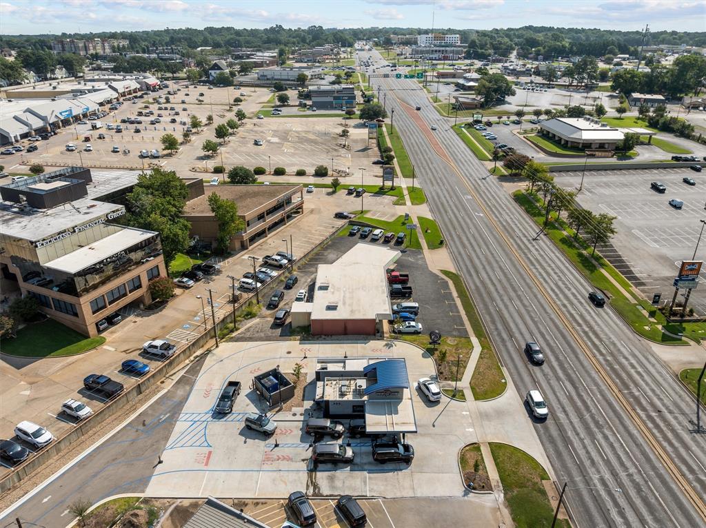 1816 E Southeast Loop 323