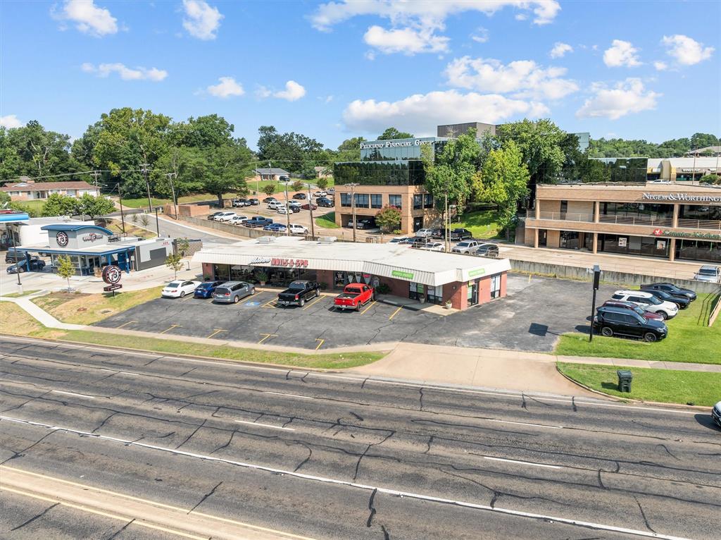 1816 E Southeast Loop 323