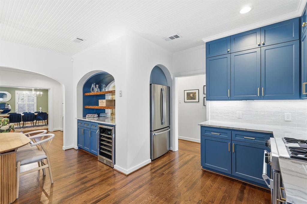 Country Club Estates - Residential