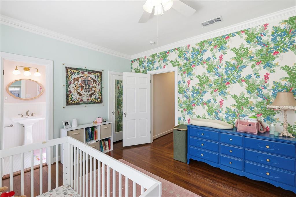 Country Club Estates - Residential