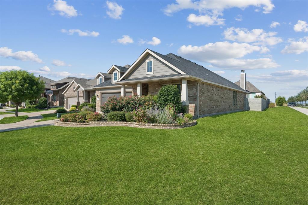 1621 Bunting Drive