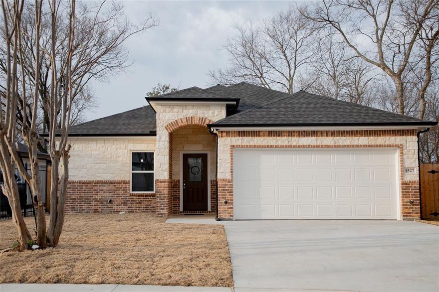 Welcome to this stunning 2026 new-construction home, located near Fair Park and minutes away from downtown Dallas, features a 3-bedroom, 2-bathroom and an open, bright and modern floor plan. This brand-new, never-lived-in home offers the perfect blend of modern comfort and urban convenience. The home includes a secure, attached 2-car garage, a modern kitchen with an island and high ceilings. Enjoy designer touches, high-end finishes, and a fully fenced backyard, providing privacy and convenience.