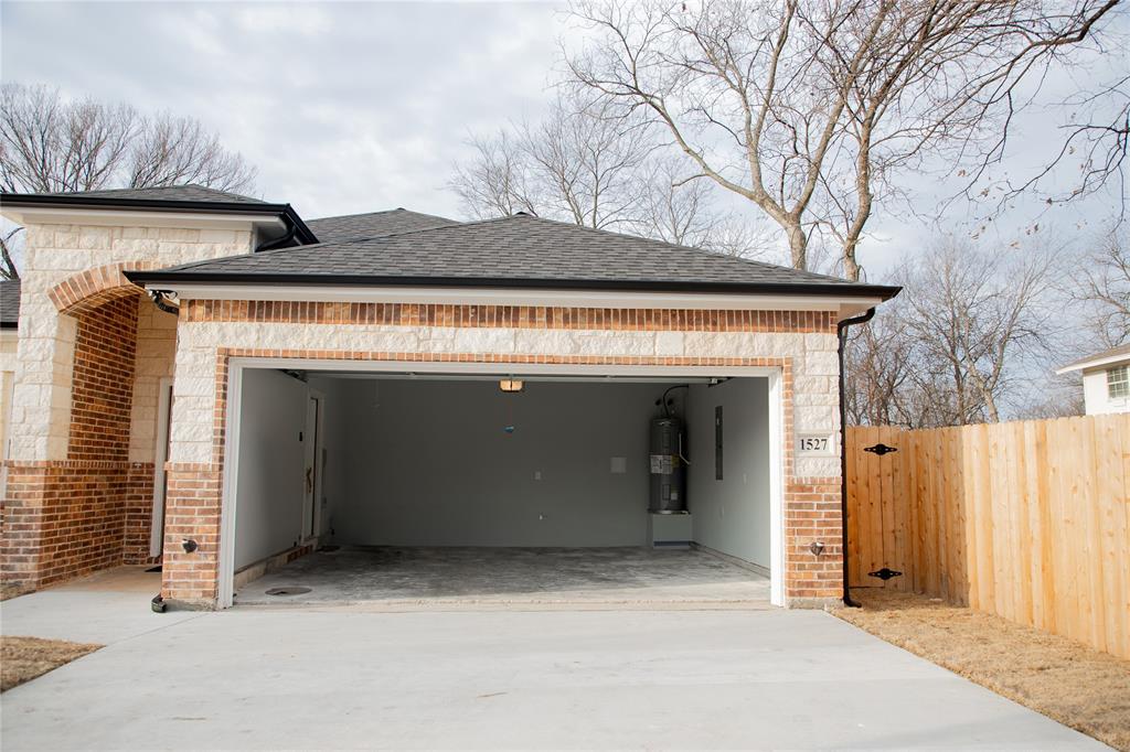 1527 Caldwell Avenue