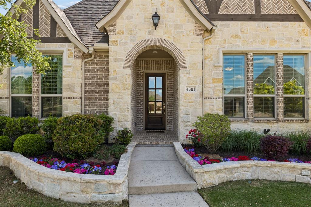 4301 Porosa Lane