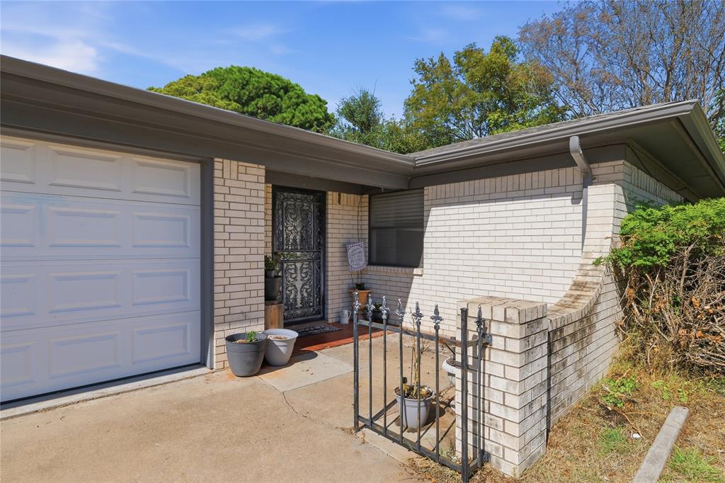 914 Meadowlark Lane