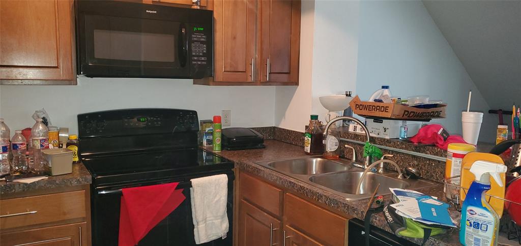 9831 Walnut Street 213