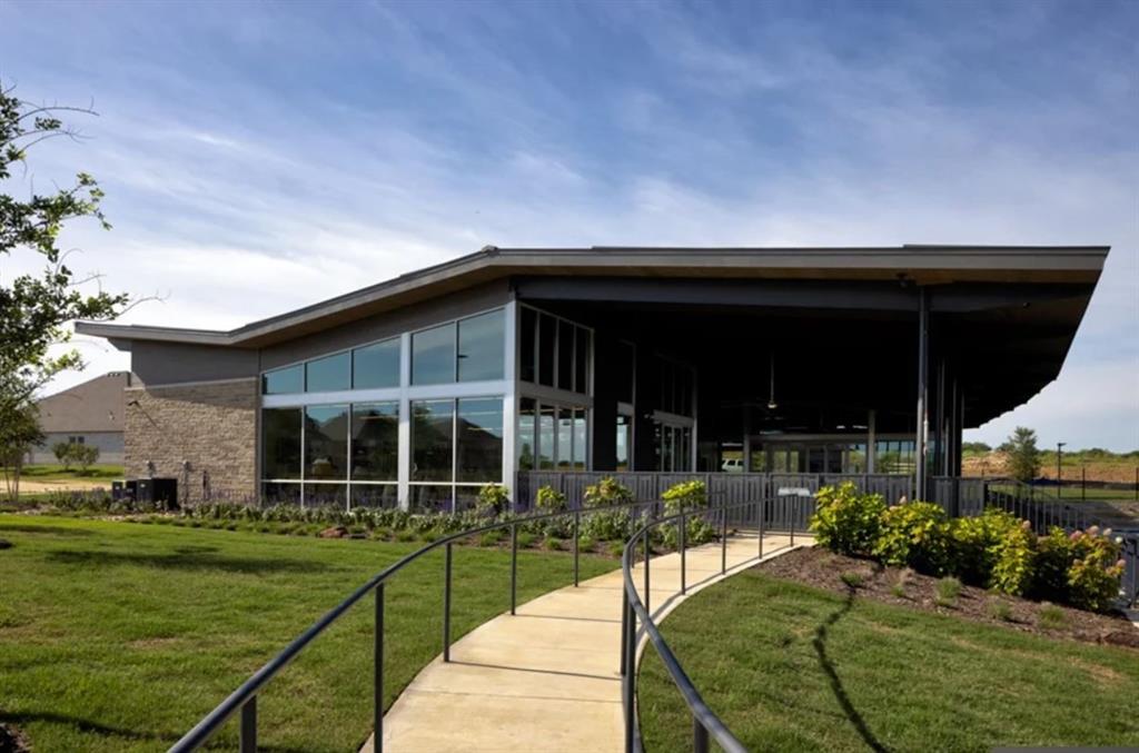 South Oak 60s - Residential