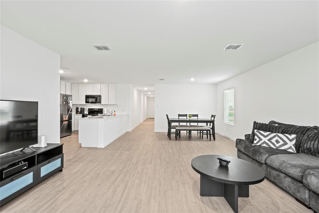 1101 Pere David Dr