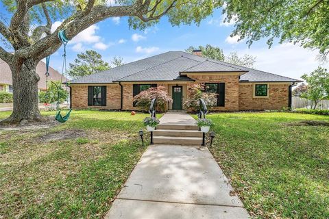 Photo of 3912 Allendale Dr, Tyler, TX 75701 (MLS # 21258934)