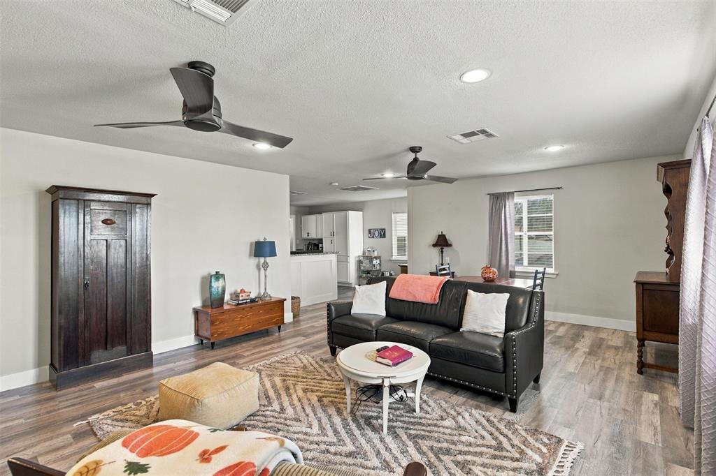 1705 Longfellow Lane