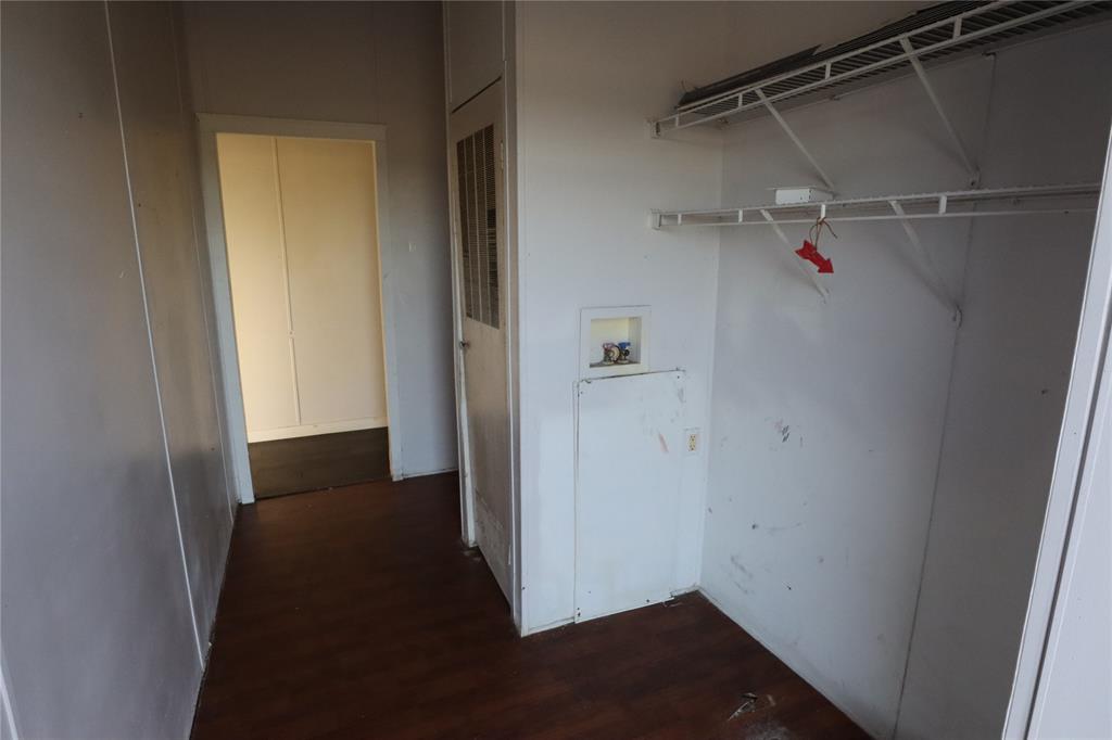Wm Frells 120 - Residential