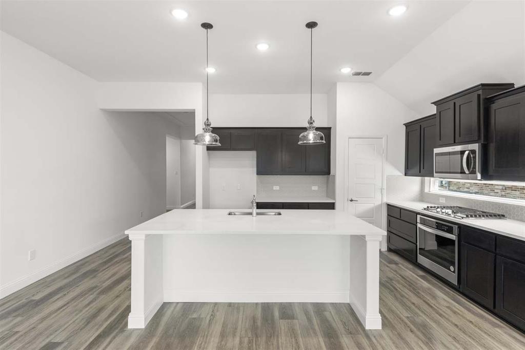 3513 Honeysuckle Street