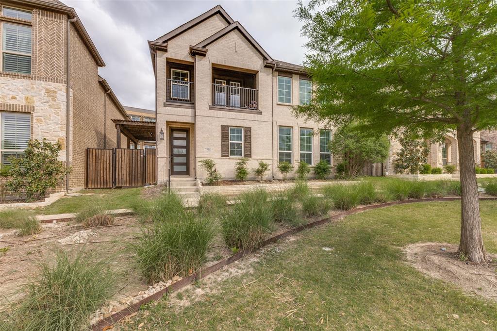 Palisades Town Central - Residential