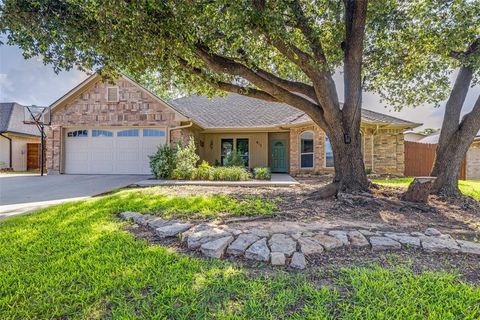 617 Ruth Drive Kennedale TX 76060