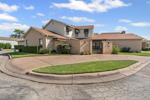 32 One Main Place Benbrook TX 76126