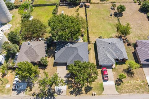 A home in Joshua