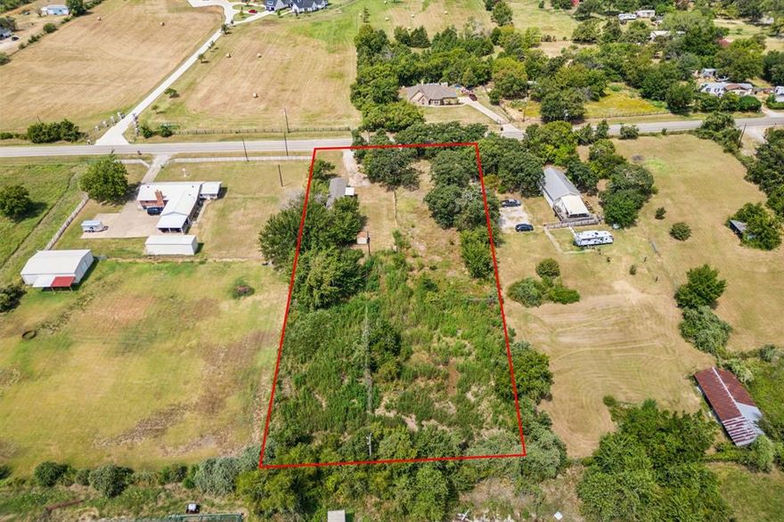 This beautiful piece of land has mature trees and is ready to build the home of your dreams. This 1.31 acre lot is in Mansfield ISD. There is currently a manufactured home that is on the property but will be moved before closing. Back on the market due to buyer's financing fell through. The seller has a survey.