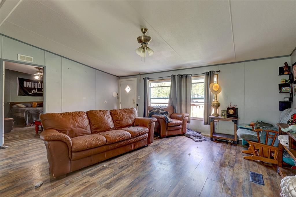 269 E Golden Oaks Drive