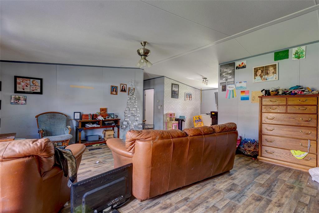 269 E Golden Oaks Drive