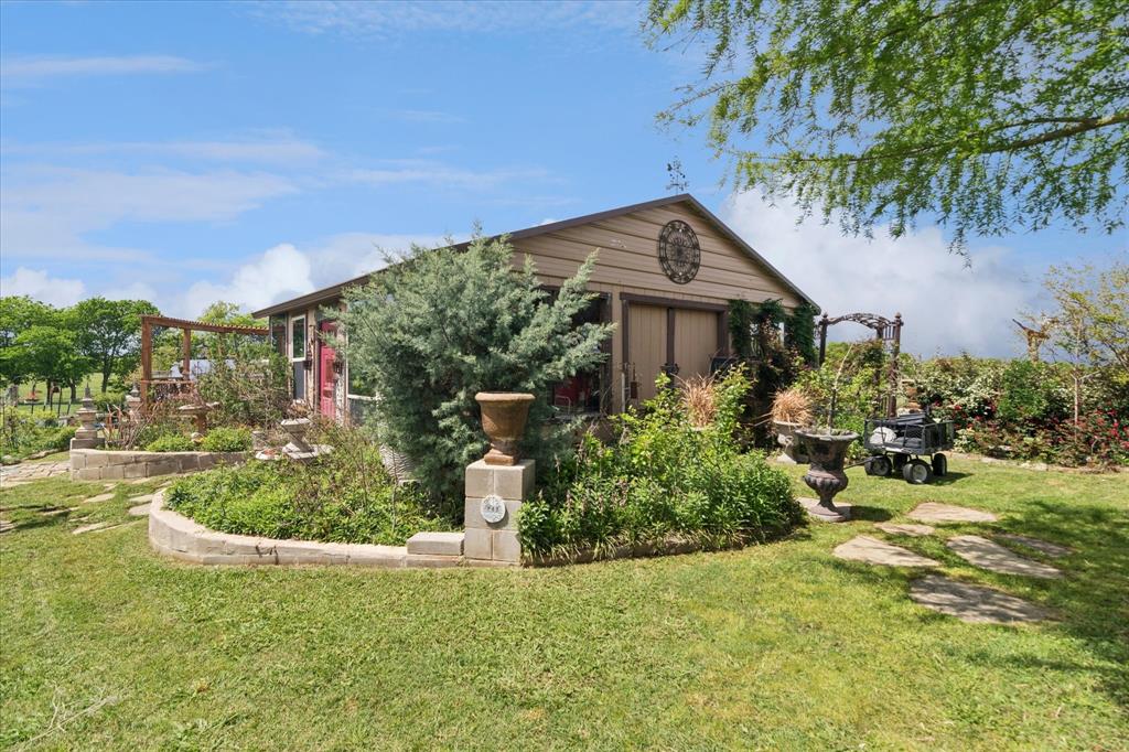 CRESTVIEW ACRES LOT 13 - Residential