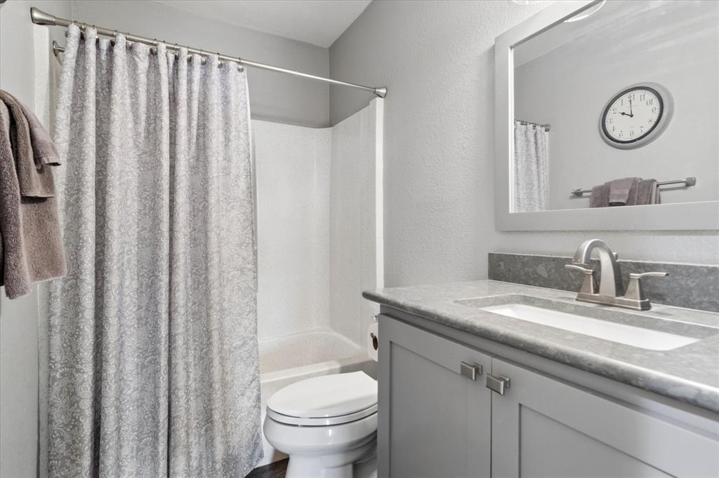 CRESTVIEW ACRES LOT 13 - Residential