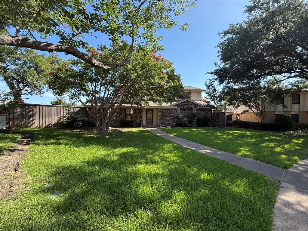 2709 Oak Circle