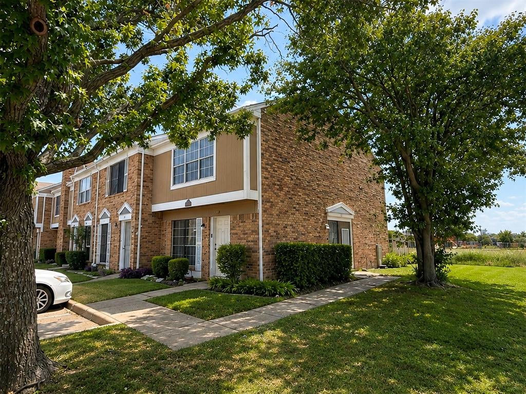 721 Lee Street 11