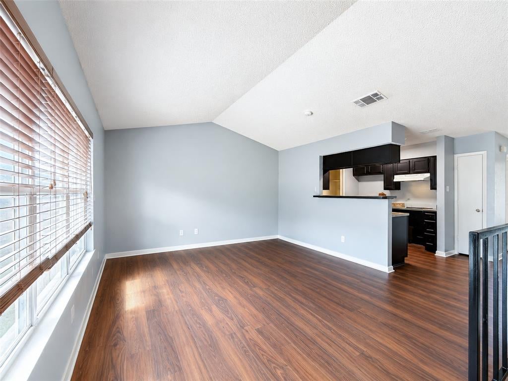 721 Lee Street 11
