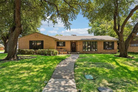 Photo of 3566 Princess Lane, Dallas, TX 75229 (MLS # 21350477)