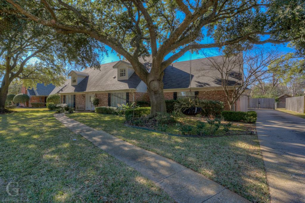 2509 N Waverly Drive