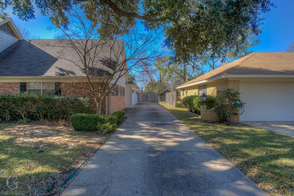 2509 N Waverly Drive