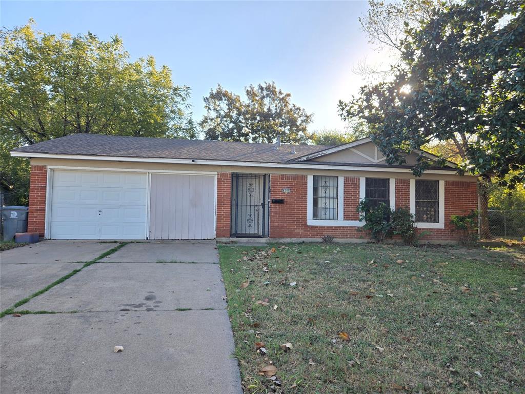 SINGING HILLS - Residential Lease