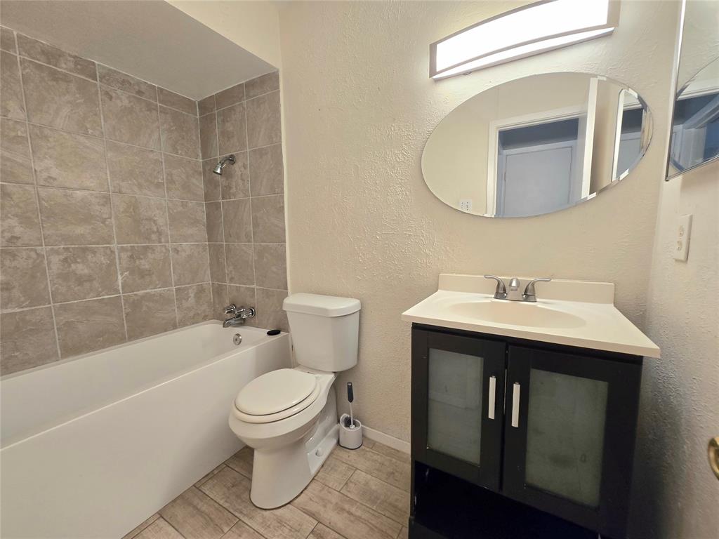 SINGING HILLS - Residential Lease