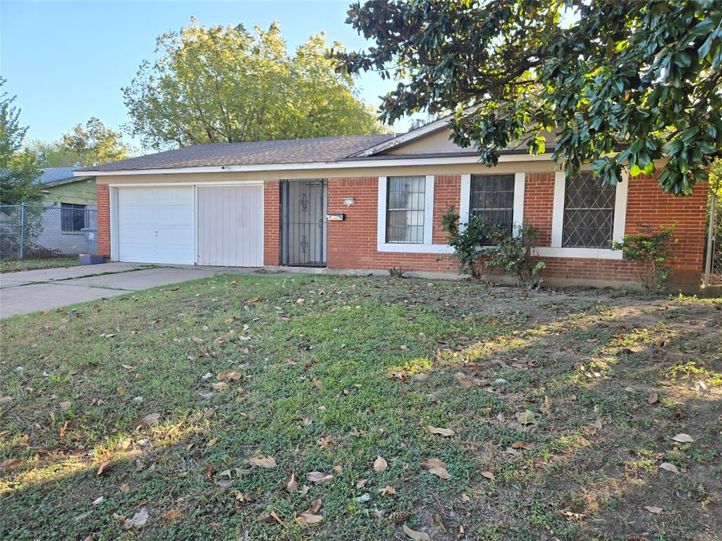 SINGING HILLS - Residential Lease