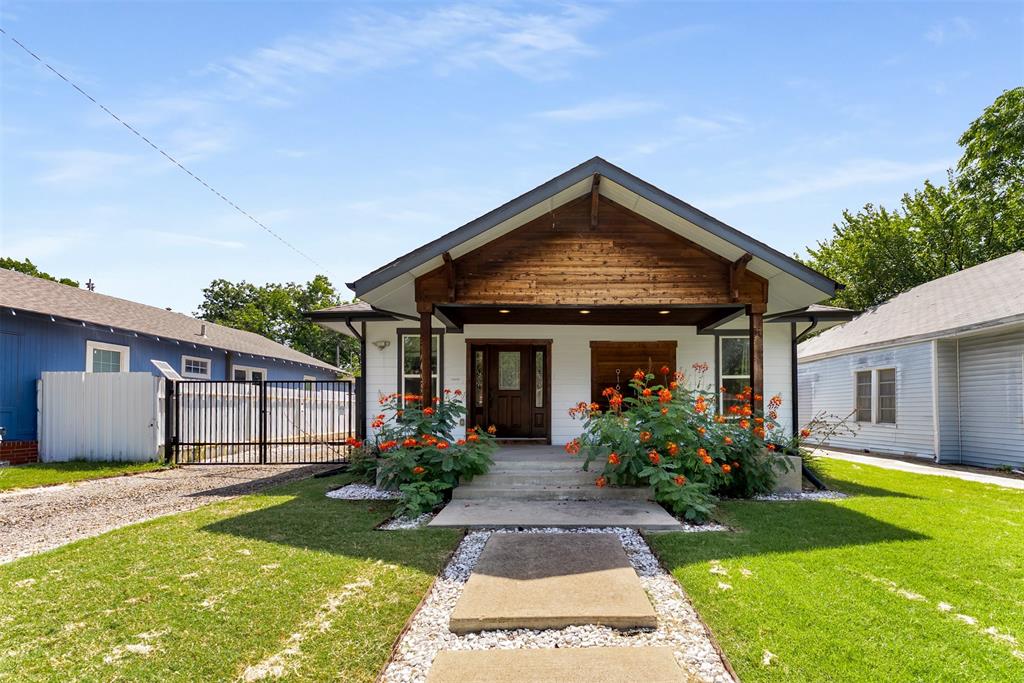 916 S Montreal Avenue