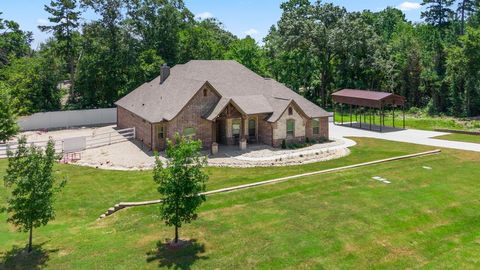 A home in Lindale