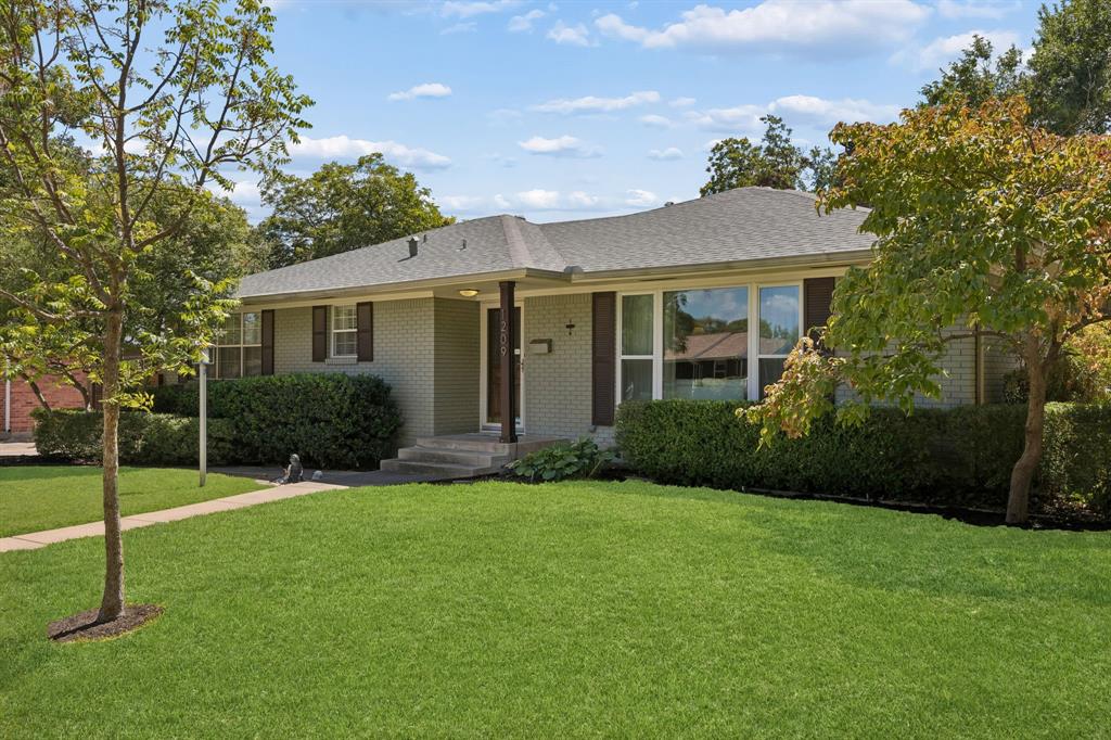 1209 Spruce Drive