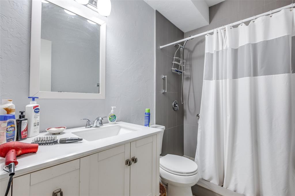 Wedglea Crk Condos Bldg A - Residential