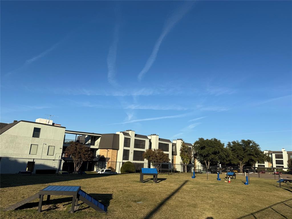 Cambridge Condos Ph 01 03 - Residential