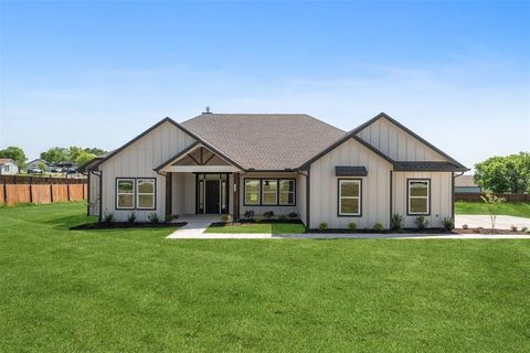 1005 Don Eve Court Azle TX 76020