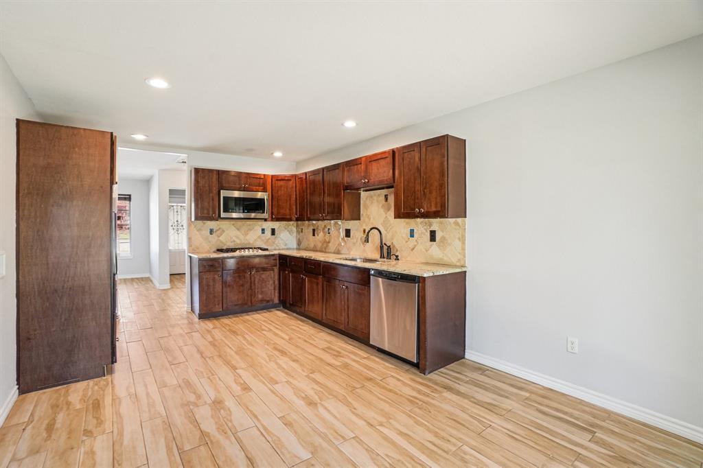 Logsdon Jo - Residential