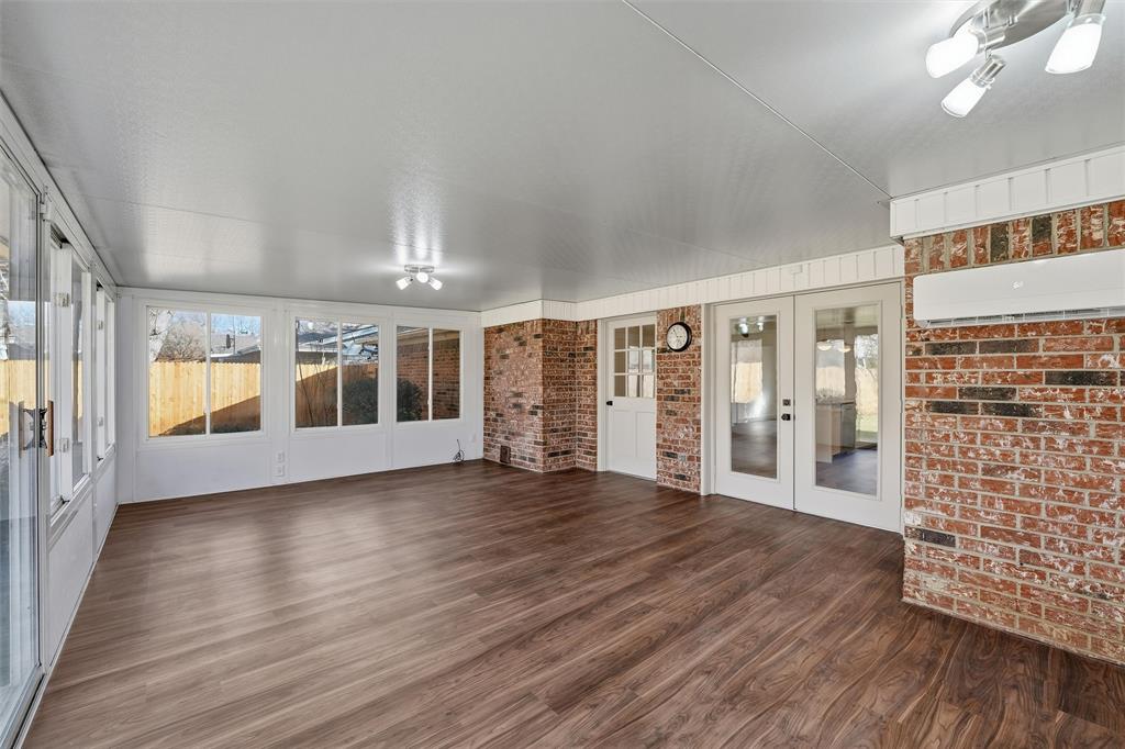 Oak Creek Estate Grapevine - Residential