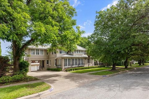 Photo of 4720 Collinwood Avenue, Fort Worth, TX 76107 (MLS # 21141878)