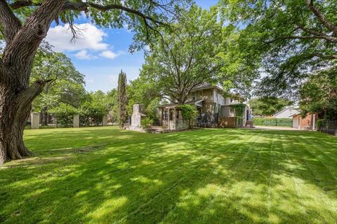 Tiny photo for 4720 Collinwood Avenue, Fort Worth, TX 76107 (MLS # 21141878)